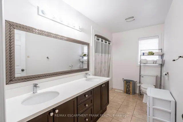 Additional property image - 36 Showcase Dr