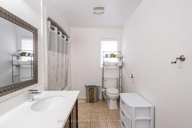 Additional property image - 36 Showcase Dr