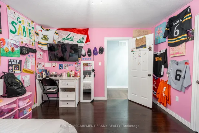 Additional property image - 36 Showcase Dr