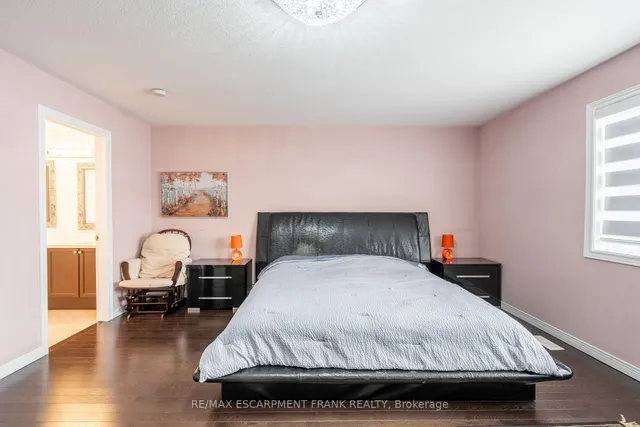 Additional property image - 36 Showcase Dr