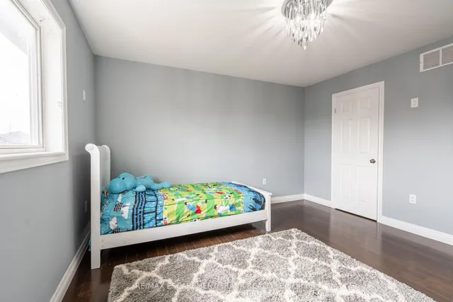 Additional property image - 36 Showcase Dr