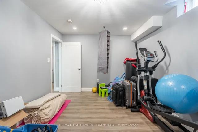 Additional property image - 36 Showcase Dr