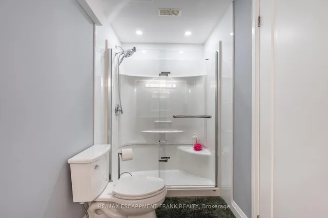Additional property image - 36 Showcase Dr