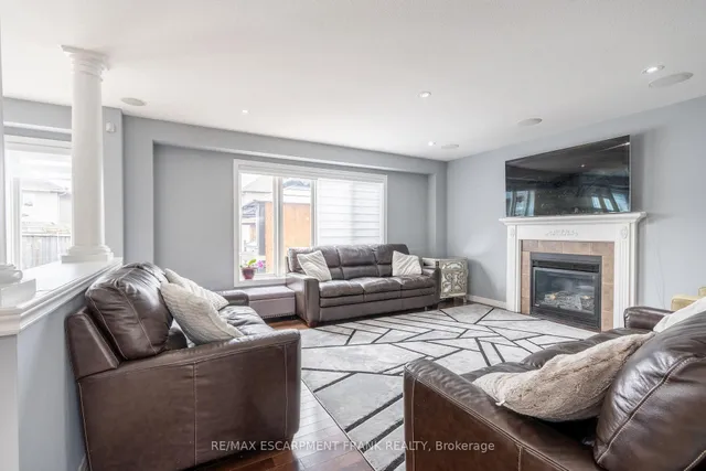 Additional property image - 36 Showcase Dr