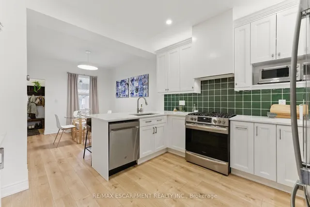 Additional property image - 50 HARVEY St