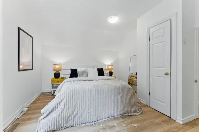 Additional property image - 50 HARVEY St