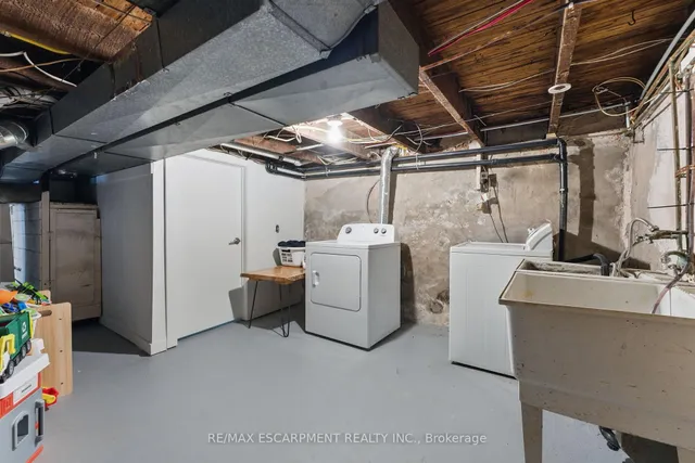 Additional property image - 50 HARVEY St