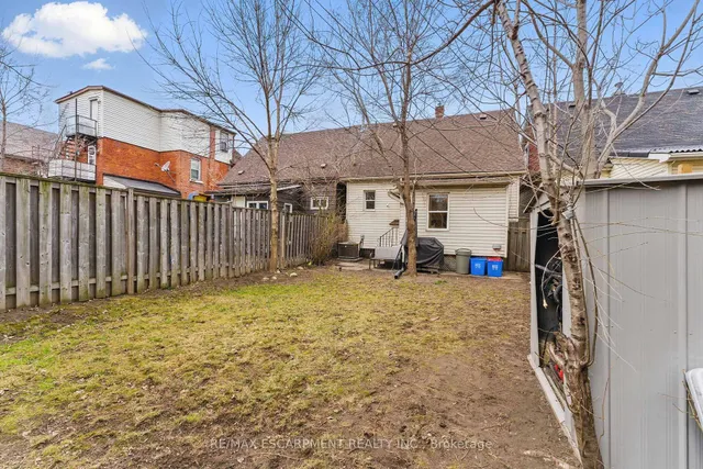 Additional property image - 50 HARVEY St