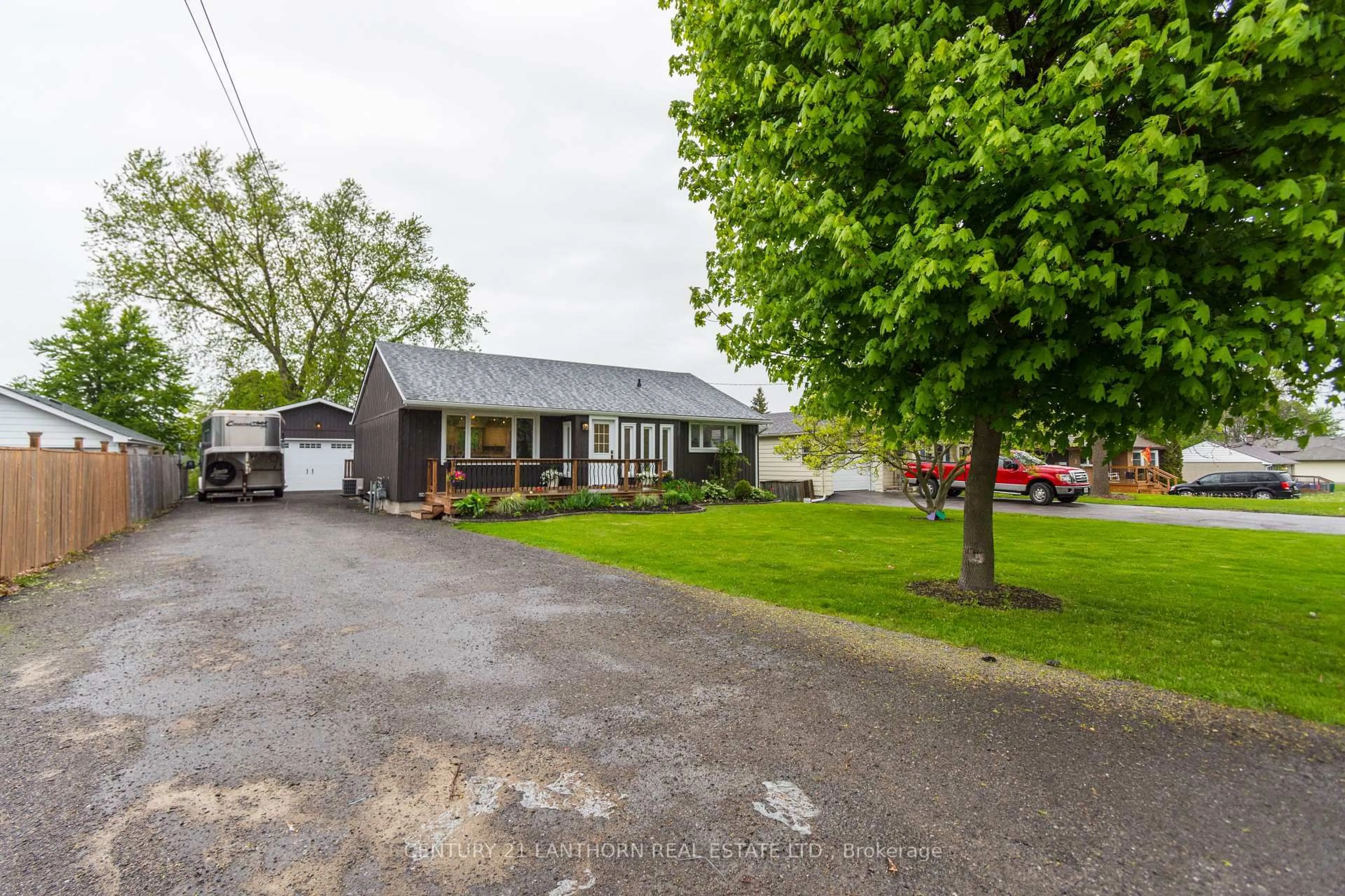 A pic from outside/outdoor area/front of a property/back of a property/a pic from drone, street for 76 Maple Dr, Belleville Ontario K8P 2R2