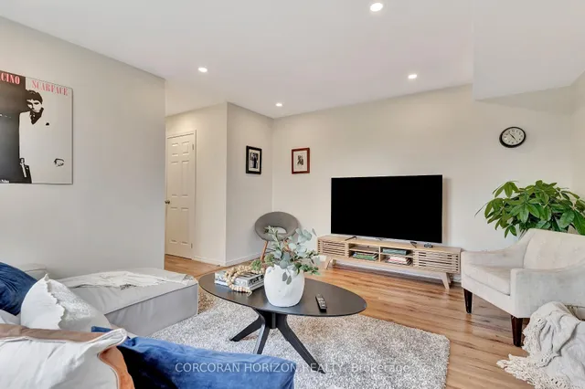 Additional property image - 931 Glasgow St Unit 23C