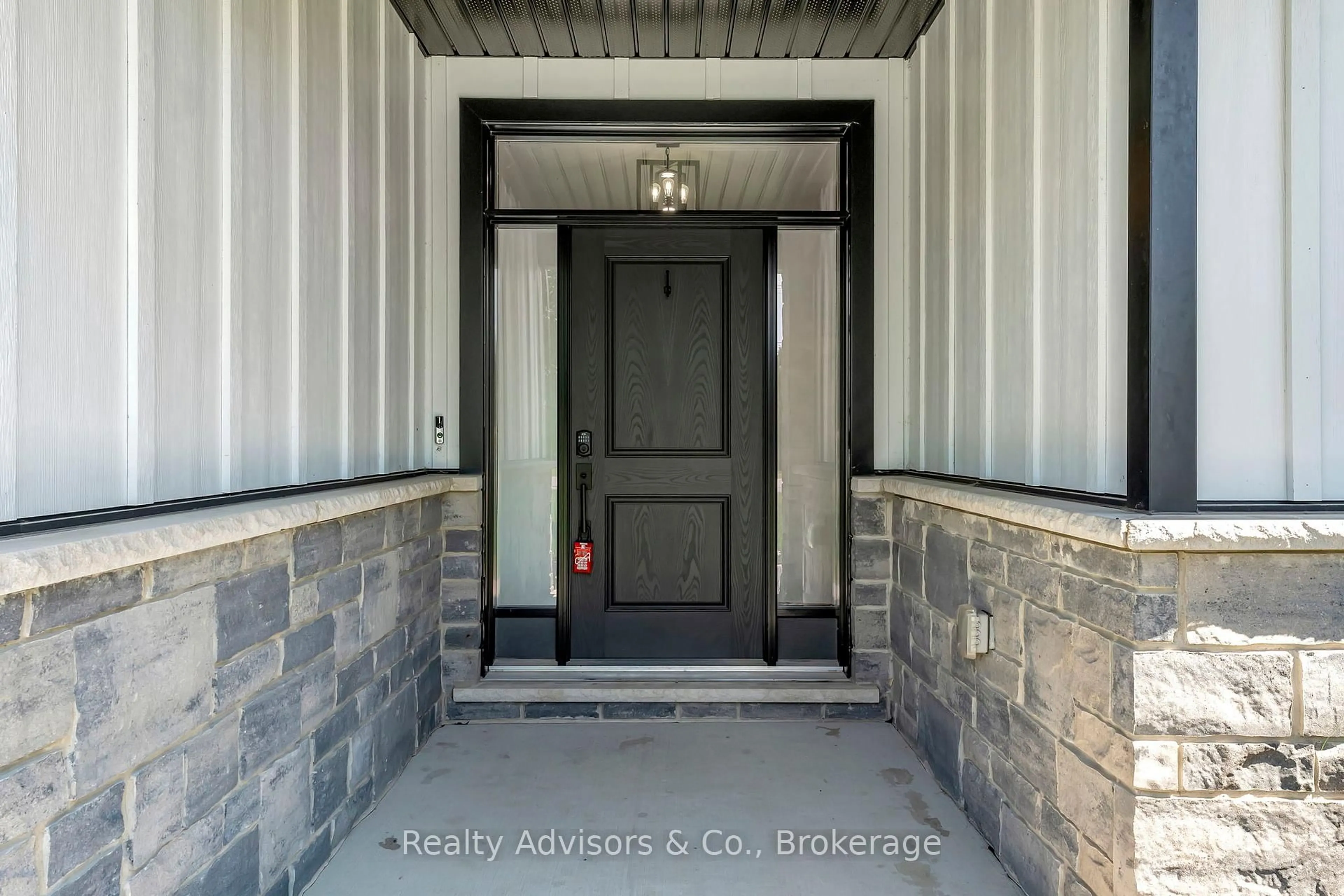 Indoor entryway for 56532 Heritage Line, Bayham Ontario N0J 1Y0