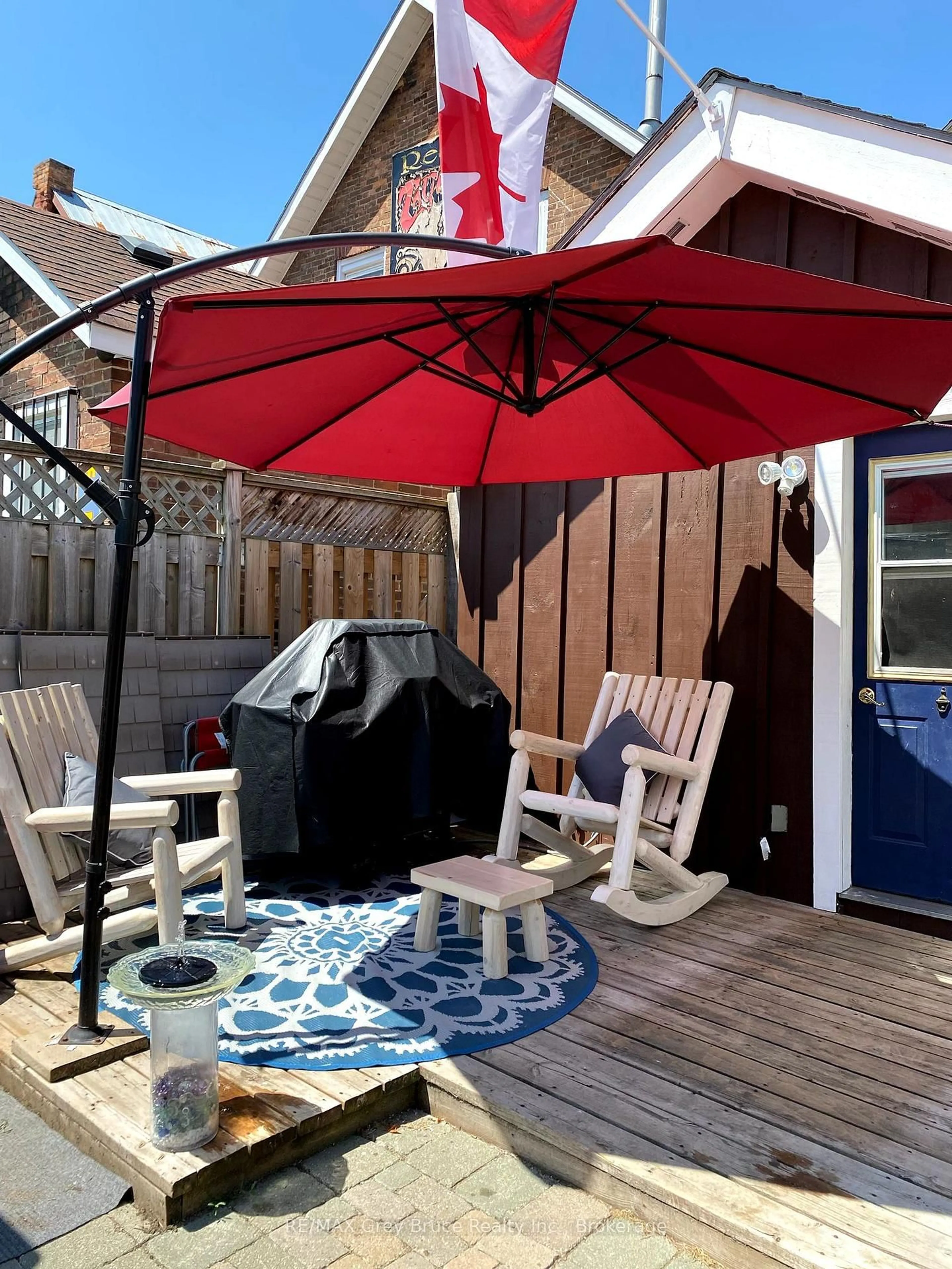 Patio, street for 1085 3rd Ave, Owen Sound Ontario N4K 2L1