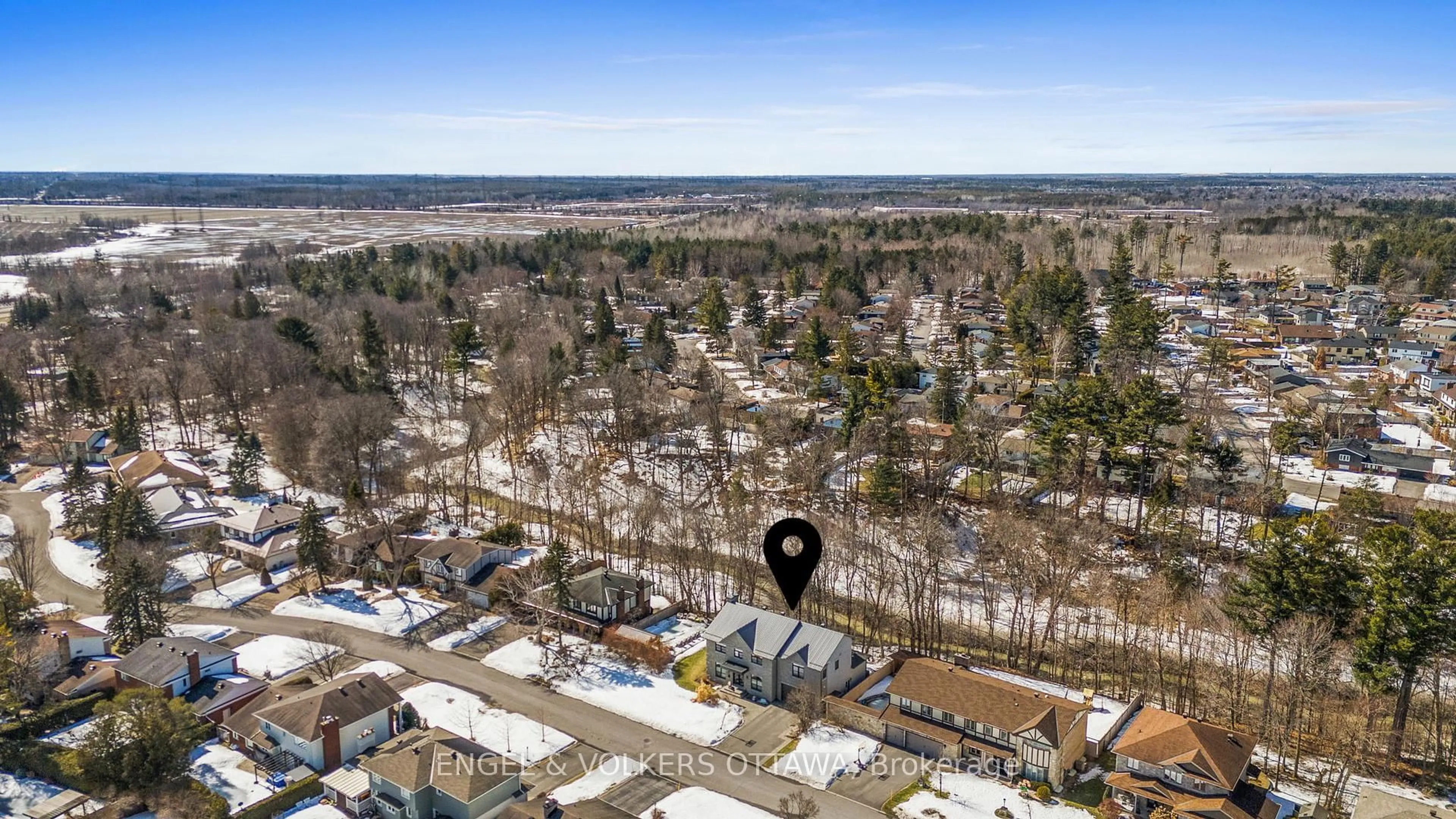 A pic from outside/outdoor area/front of a property/back of a property/a pic from drone, unknown for 15 Camwood Cres, Ottawa Ontario K2H 7X1