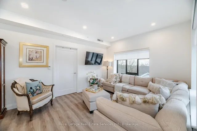 Additional property image - 30 Hamilton St Unit 205
