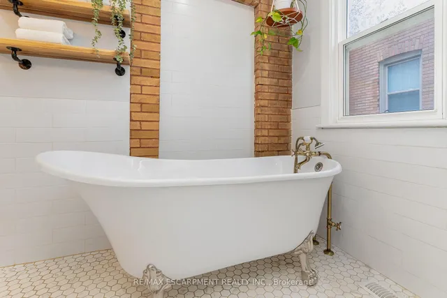 Additional property image - 81 Kensington Ave