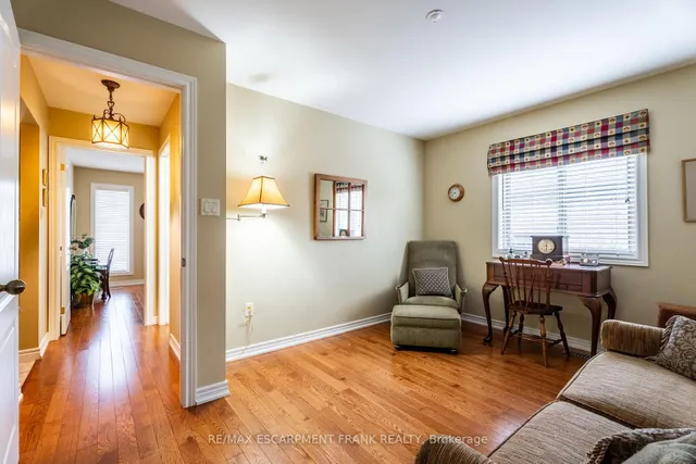 Additional property image - 345 Southcote Rd