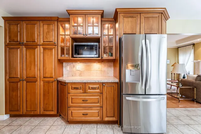 Additional property image - 345 Southcote Rd