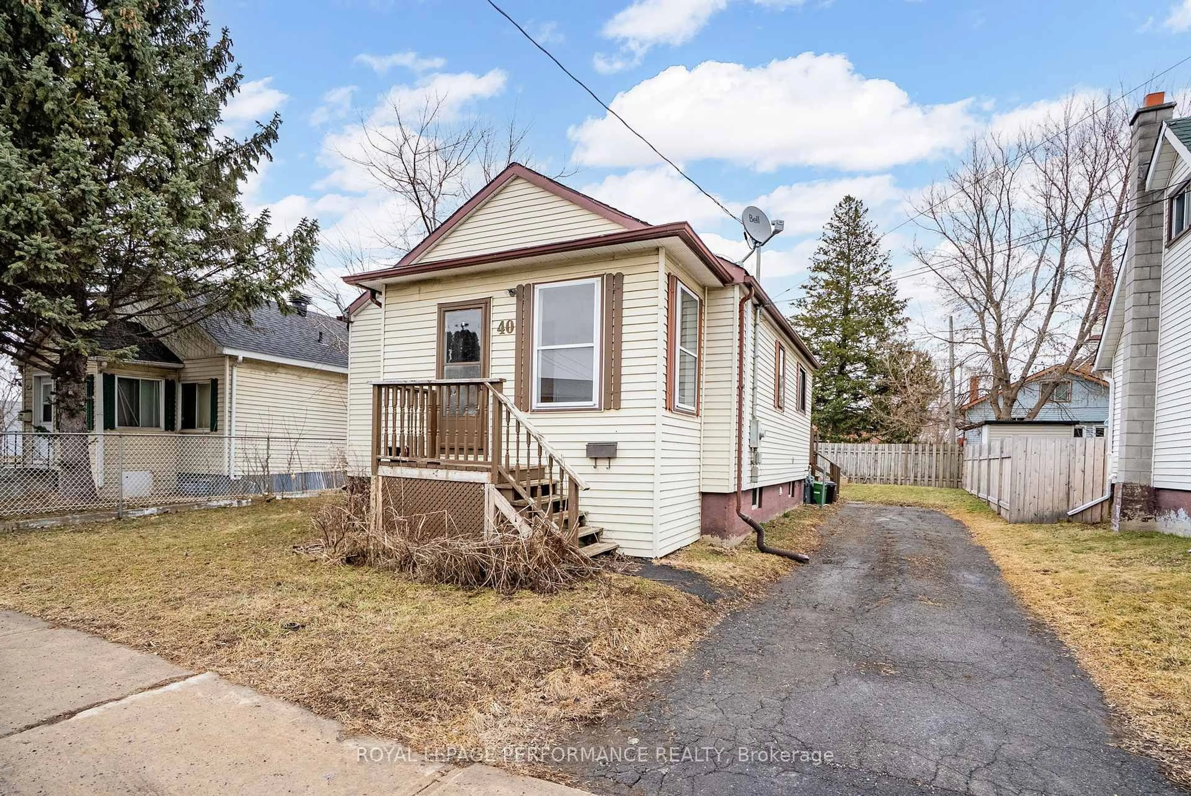Unknown for 40 Cartier Ave, Cornwall Ontario K6J 4B4