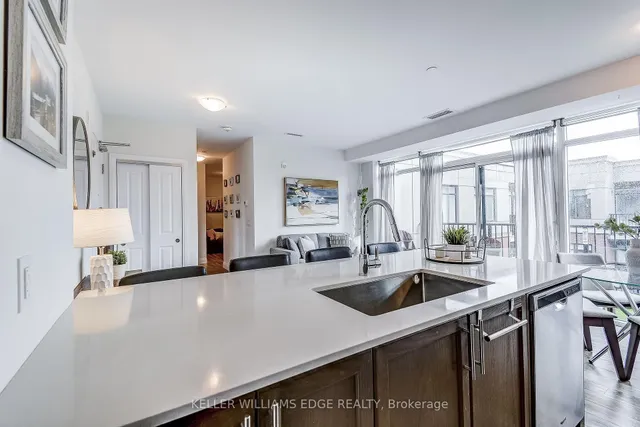 Additional property image - 1 Redfern Ave Unit 424