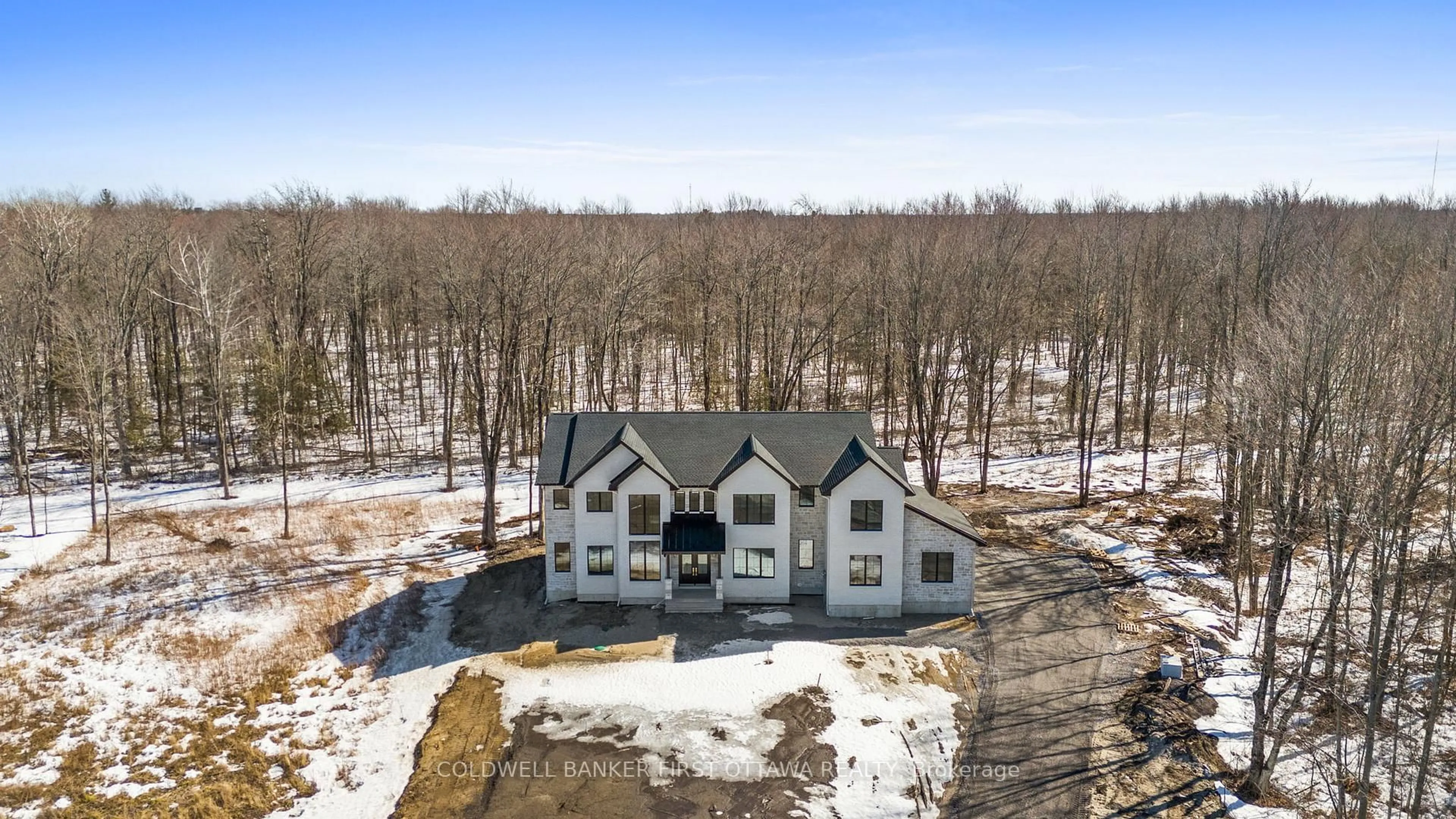 A pic from outside/outdoor area/front of a property/back of a property/a pic from drone, unknown for 577 Shoreway Dr, Greely Ontario K4P 0G3