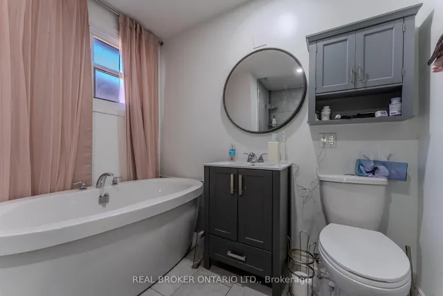Additional property image - 17 Taymall St