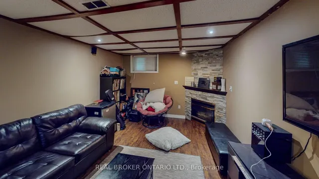 Additional property image - 17 Taymall St