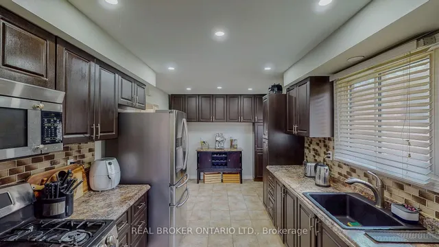 Additional property image - 17 Taymall St