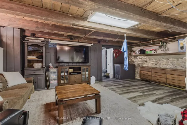 Additional property image - 1578 Brock Rd