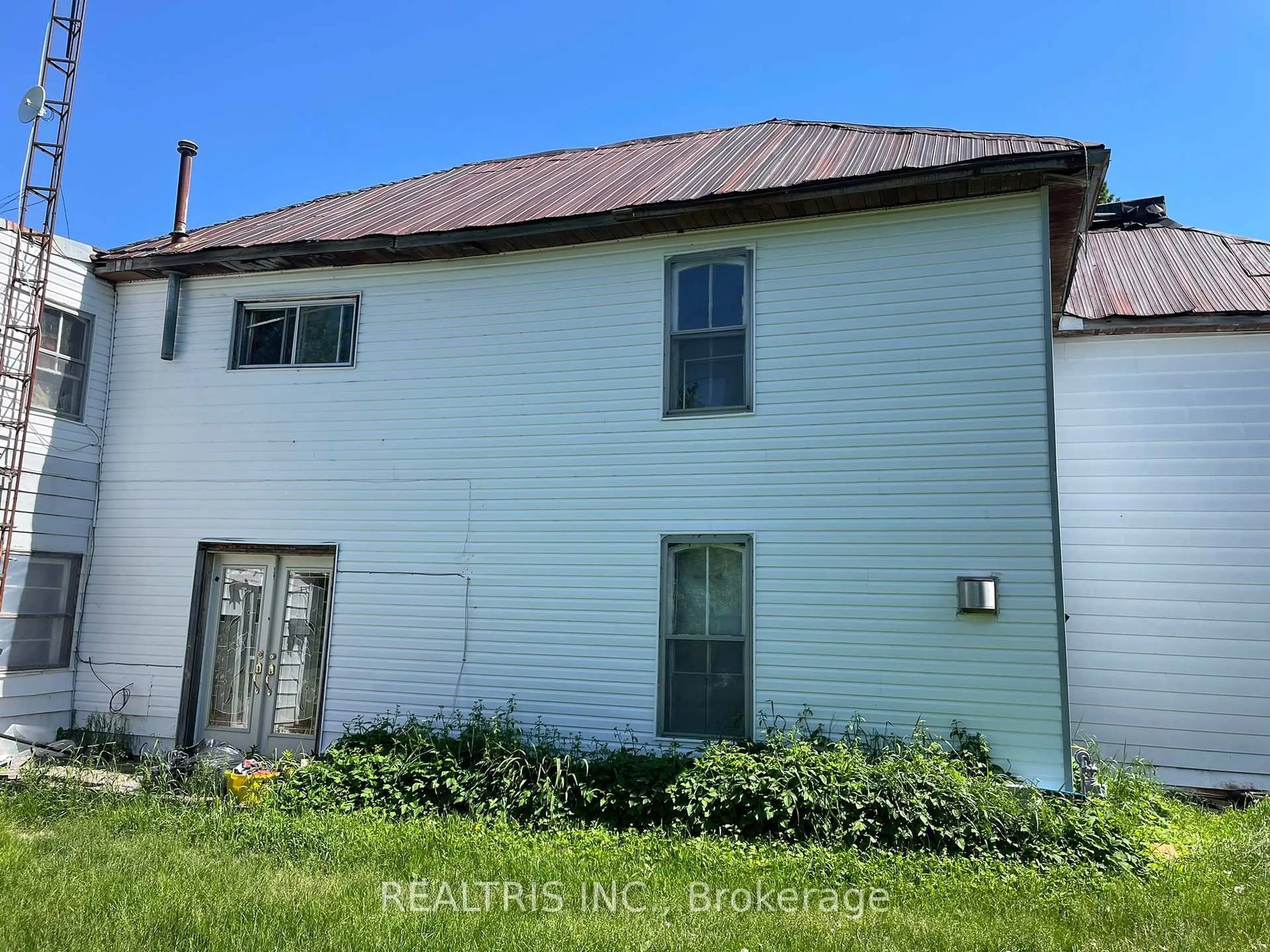 A pic from outside/outdoor area/front of a property/back of a property/a pic from drone, building for 682419 260 Side Rd, Melancthon Ontario L9V 2N1