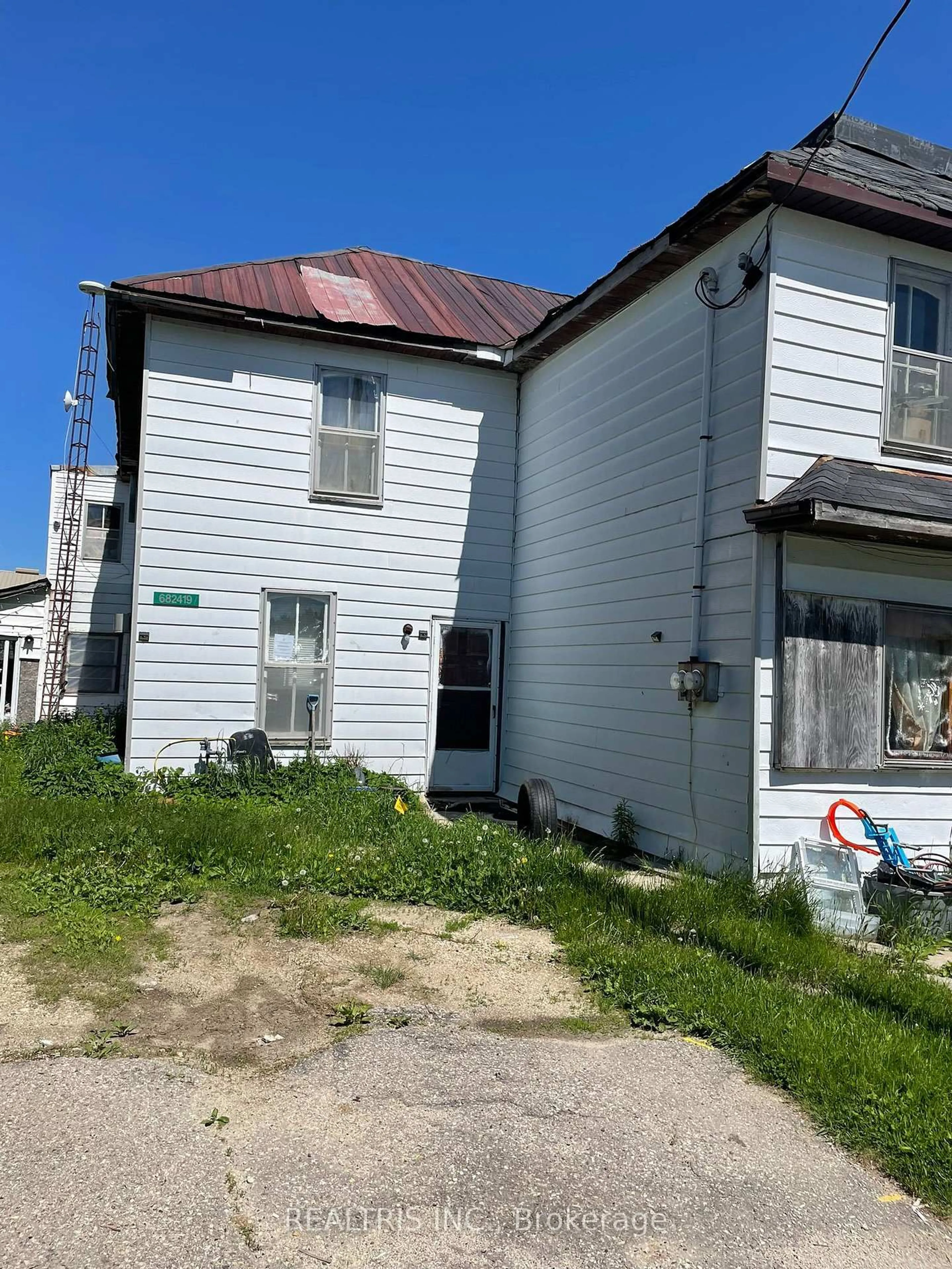 Unknown for 682419 260 Side Rd, Melancthon Ontario L9V 2N1