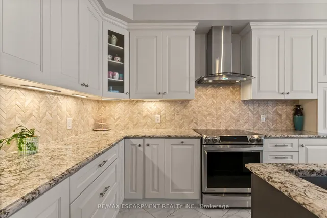Additional property image - 129 Fingland Cres