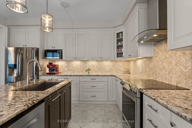Additional property image - 129 Fingland Cres