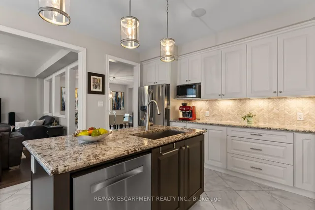 Additional property image - 129 Fingland Cres