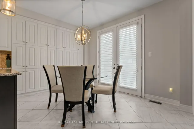 Additional property image - 129 Fingland Cres