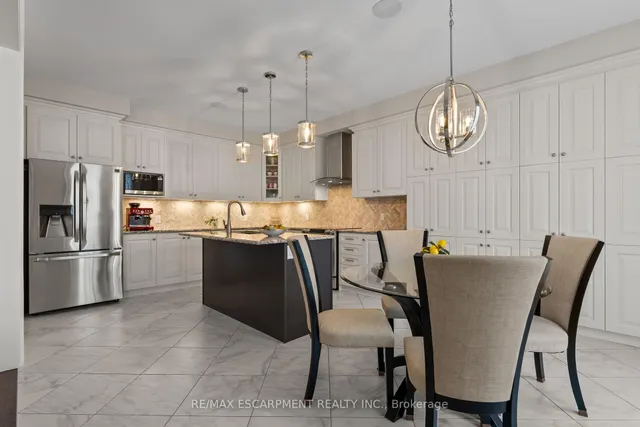 Additional property image - 129 Fingland Cres