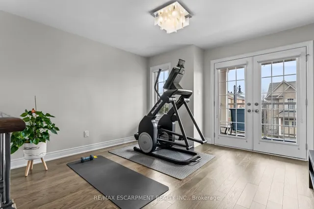 Additional property image - 129 Fingland Cres