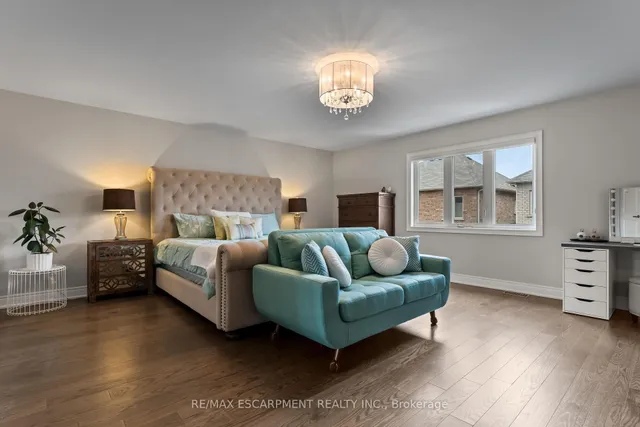 Additional property image - 129 Fingland Cres