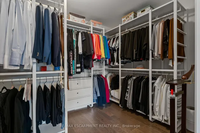 Additional property image - 129 Fingland Cres