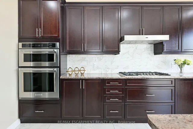 Additional property image - 71 Chaumont Dr