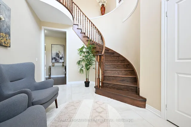 Additional property image - 71 Chaumont Dr