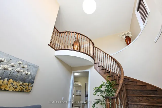 Additional property image - 71 Chaumont Dr