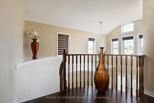 Additional property image - 71 Chaumont Dr