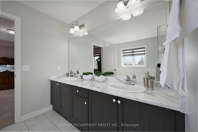 Additional property image - 71 Chaumont Dr