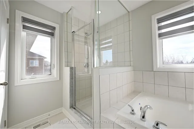 Additional property image - 71 Chaumont Dr