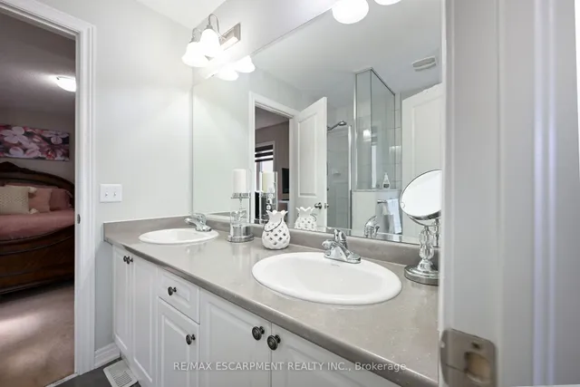 Additional property image - 71 Chaumont Dr