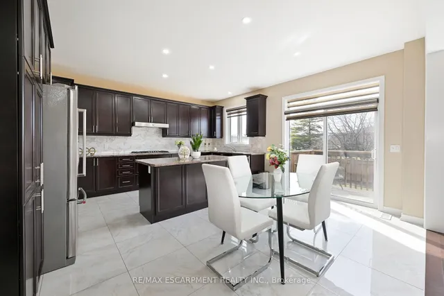 Additional property image - 71 Chaumont Dr