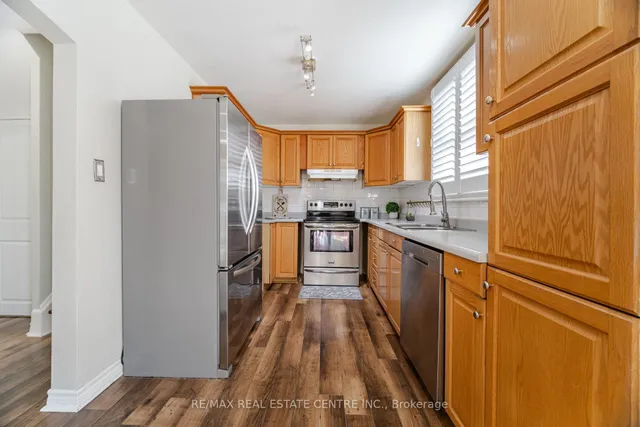 Additional image 31 of 32 East 44th St