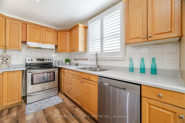 Additional image 30 of 32 East 44th St