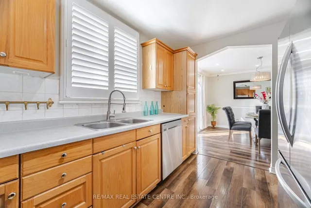 Additional image 29 of 32 East 44th St