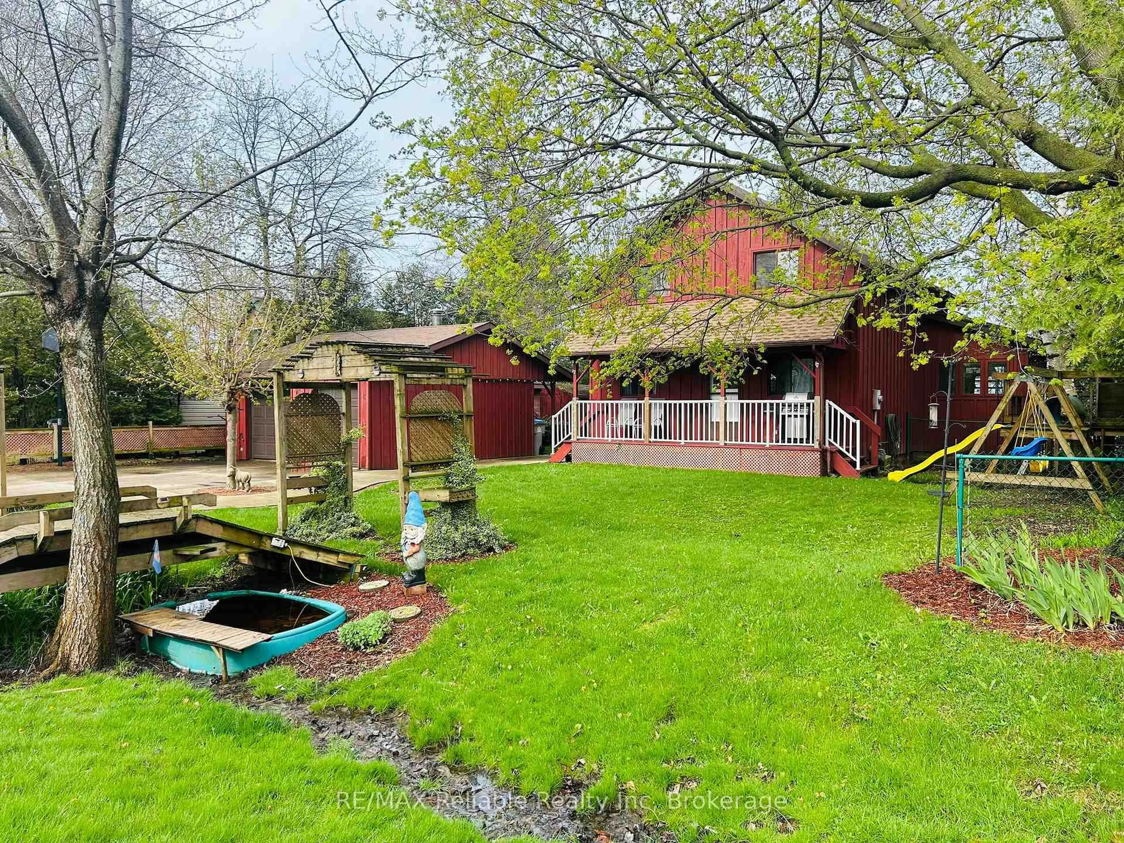 A pic from outside/outdoor area/front of a property/back of a property/a pic from drone, unknown for 74431 Woodland Dr, Bluewater Ontario N0M 1G0
